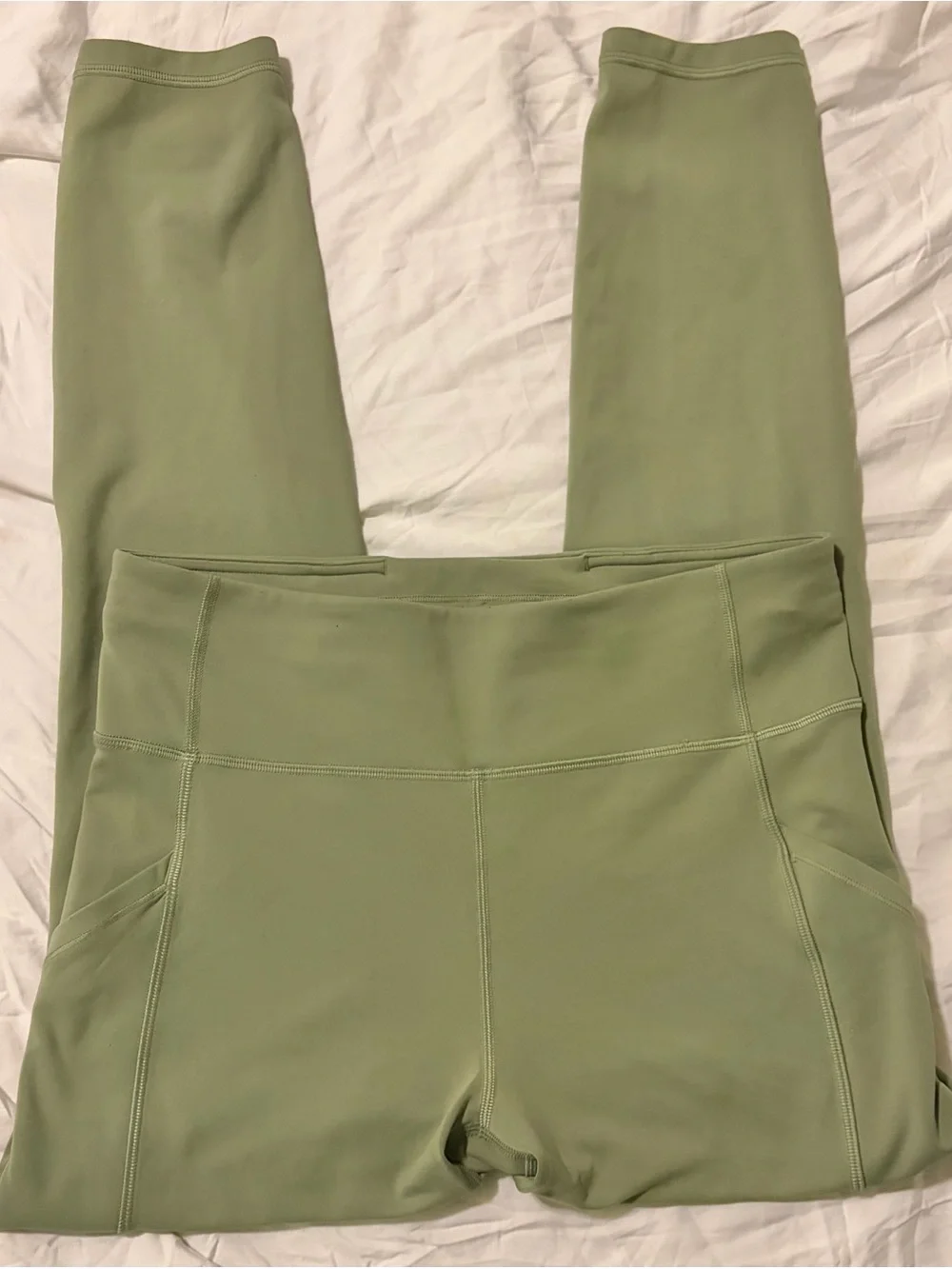 Lululemon Wunder Train High-Rise Tight with Pockets 28